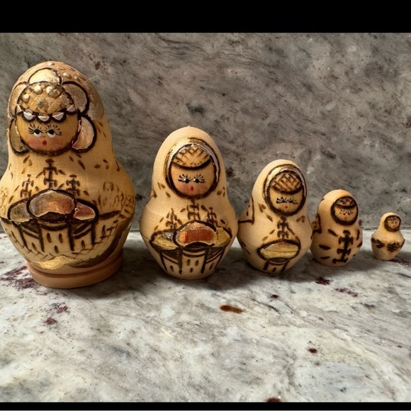 Handcrafted Russian Nesting Dolls - Cream and Gold - Picture 5 of 7
